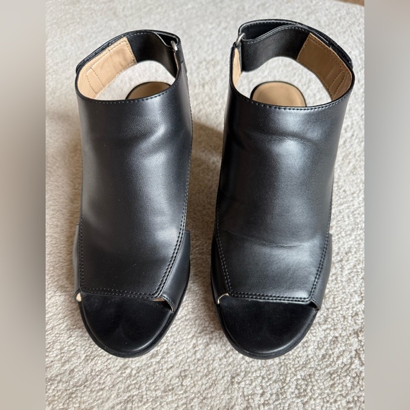 Naturalizer Black Open-Toe Heels - Picture 3 of 7